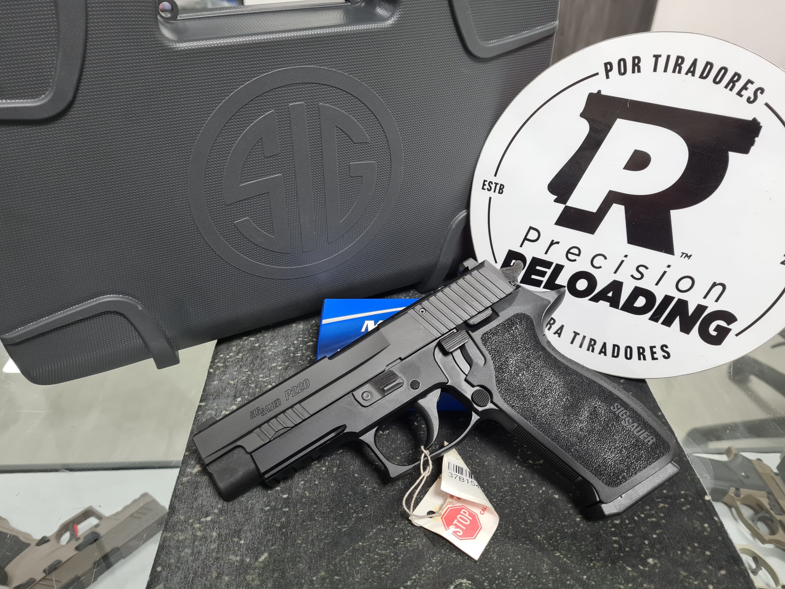Pistola Sig Sauer Semiautomático P220 Calibre 45